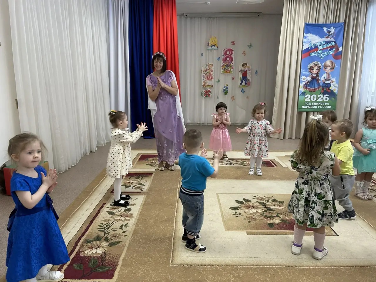 share photo 7258596676